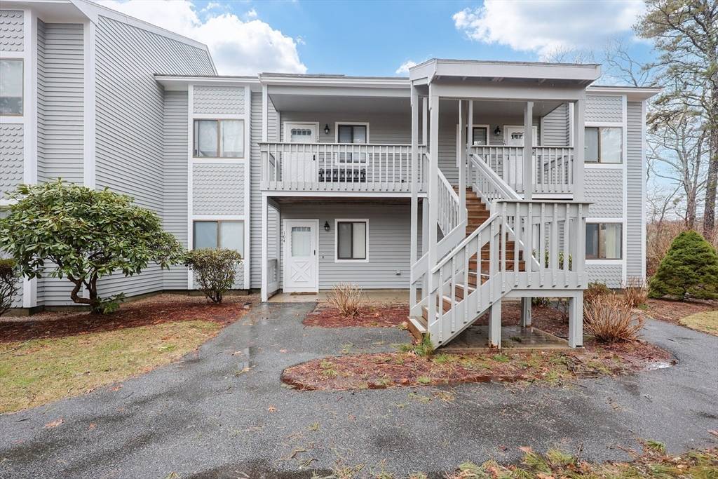 106 Eaton Ln 106, Brewster, MA 02631